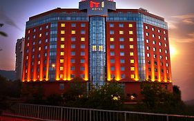 Хотел Метрополитън