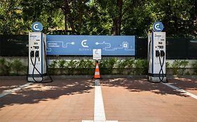 Хотел Метрополитън